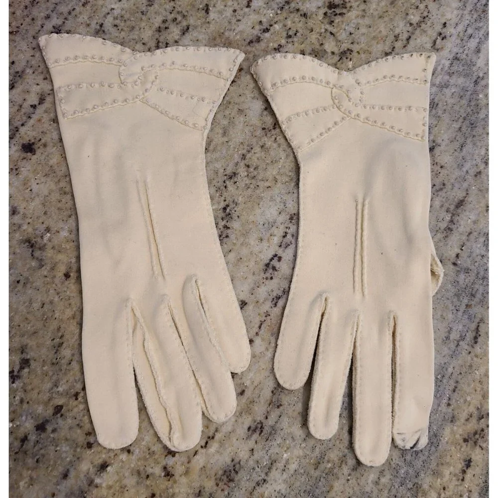 Vintage Size M Yellow Stretch Formal Cotton Gloves 9